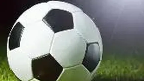 皇马2-0完胜10人切尔西，本泽马阿森西奥建功，欧冠8强首战先拔头筹！